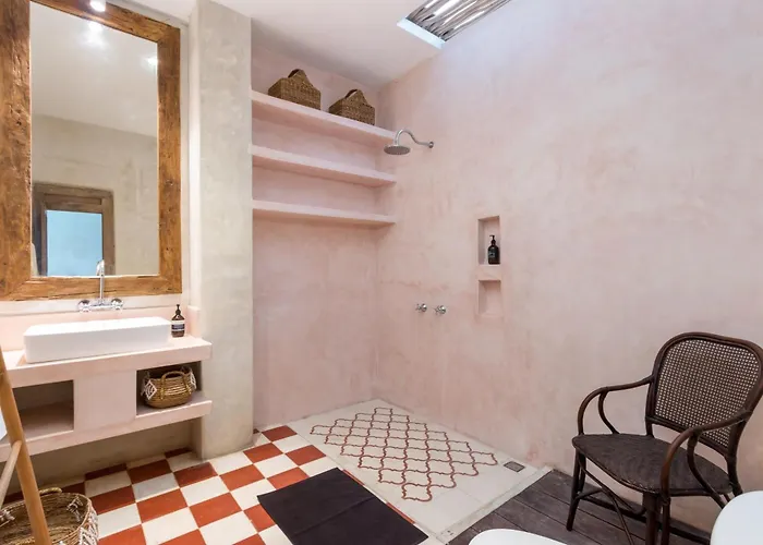 Anicca - Sunny Colorful 4br Umalas With Private Pool And Rooftop Lounge *