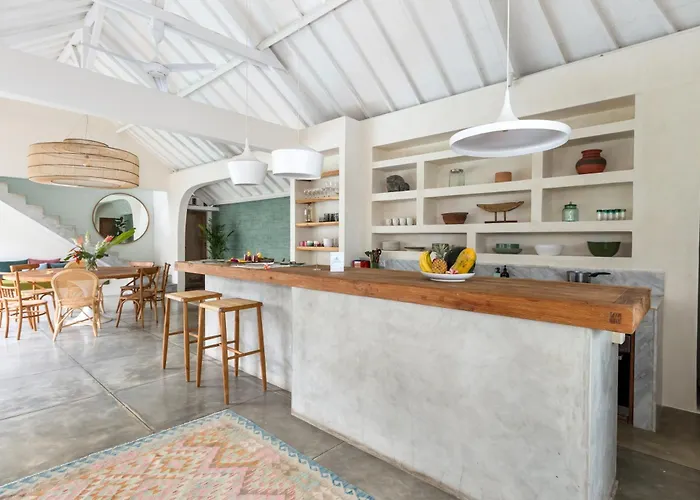 Anicca - Sunny Colorful 4br Umalas With Private Pool And Rooftop Lounge Villa *