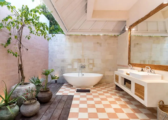 Anicca - Sunny Colorful 4br Umalas With Private Pool And Rooftop Lounge Villa