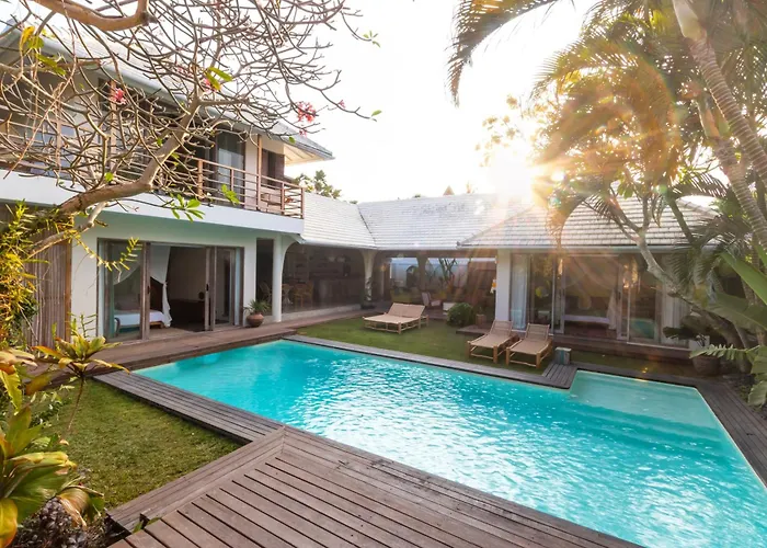 Anicca - Sunny Colorful 4br Umalas With Private Pool And Rooftop Lounge Villa