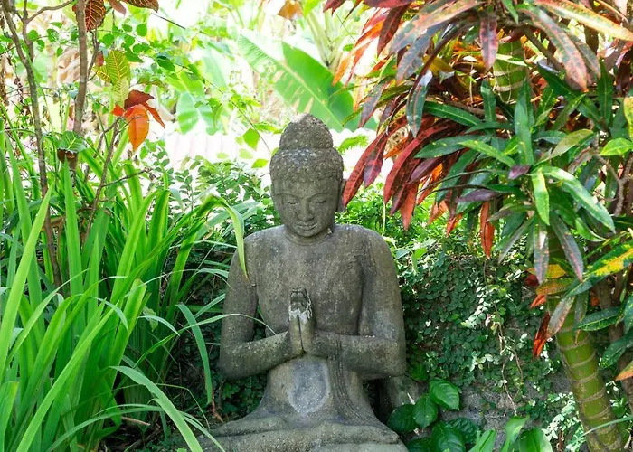 Anicca - Sunny Colorful 4br Umalas With Private Pool And Rooftop Lounge Villa Canggu (Bali)