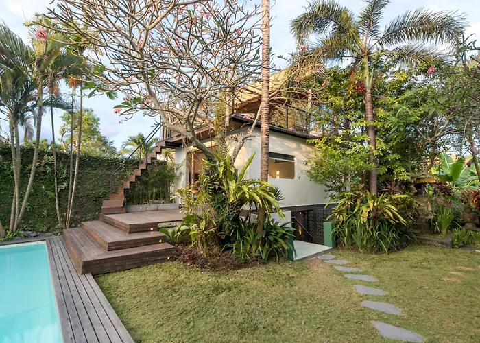 Villa Anicca - Sunny Colorful 4br Umalas With Private Pool And Rooftop Lounge Canggu (Bali)