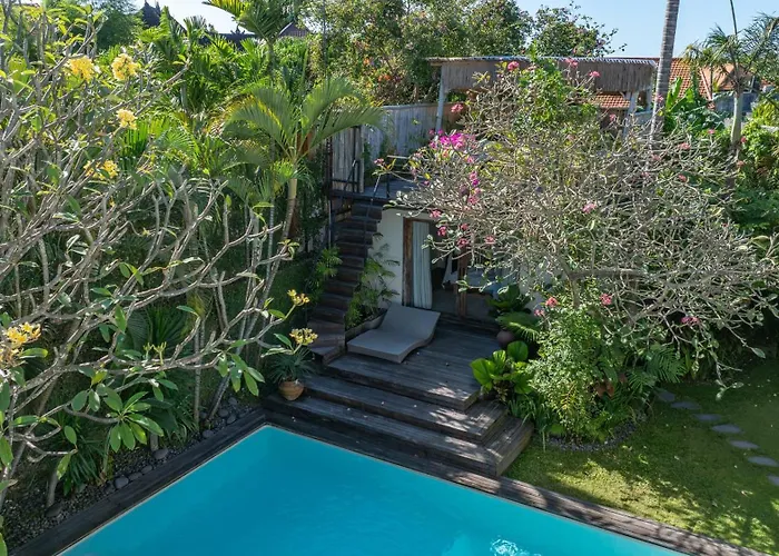 Villa Anicca - Sunny Colorful 4br Umalas With Private Pool And Rooftop Lounge