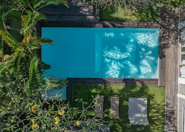 Villa Anicca - Sunny Colorful 4br Umalas With Private Pool And Rooftop Lounge Canggu (Bali)