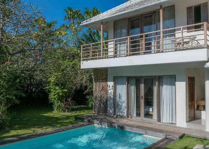 Villa Anicca - Sunny Colorful 4br Umalas With Private Pool And Rooftop Lounge Canggu (Bali)